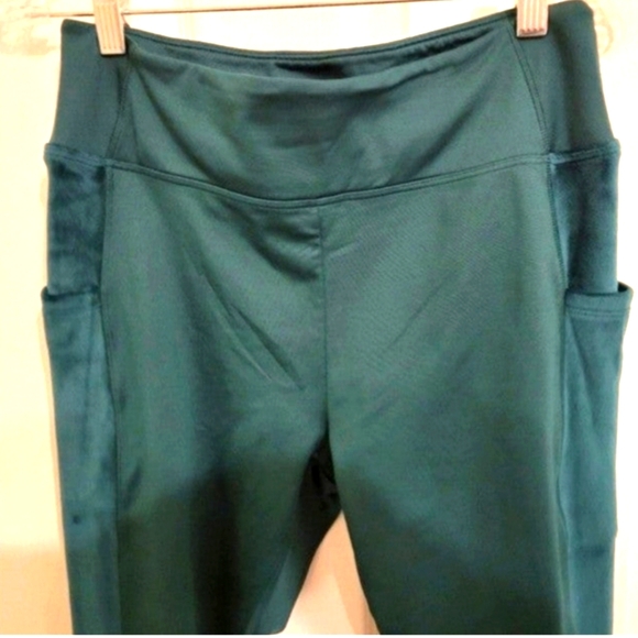 PINK Active Velour Trim Green Leggings - Picture 2 of 5
